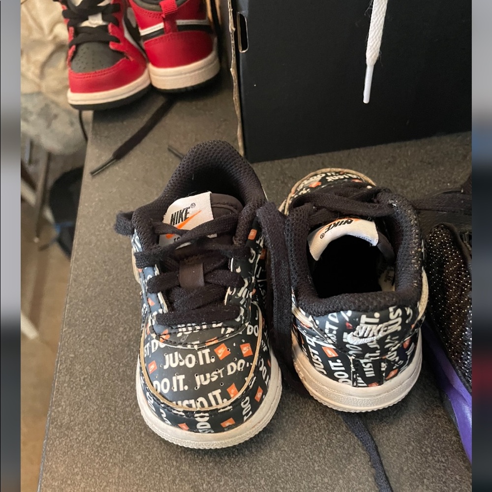 Nike forces